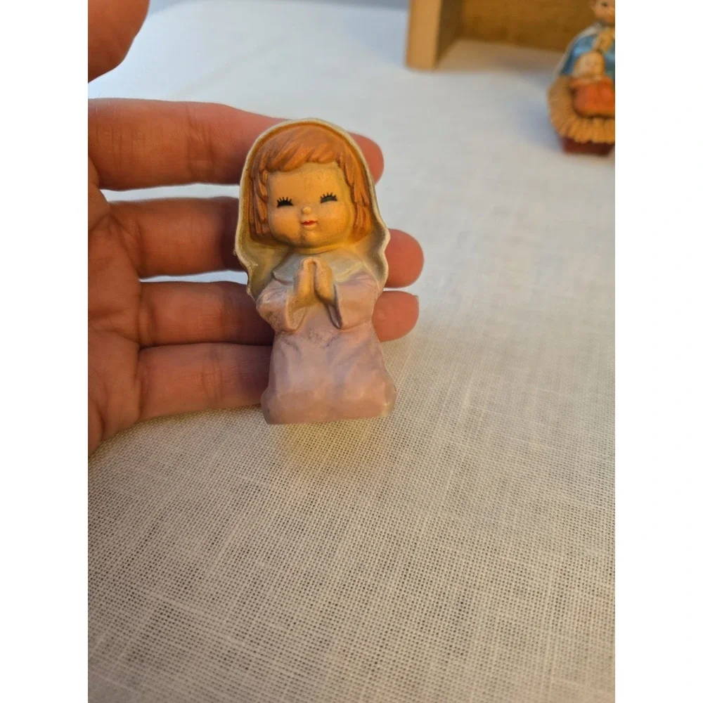 Vintage Nativity Set with Stable And 13 Figurines
